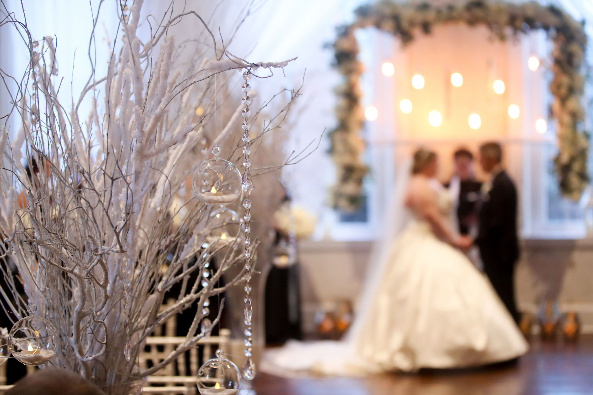 winter wedding decor